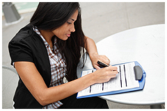 SEU student completing financial aid form