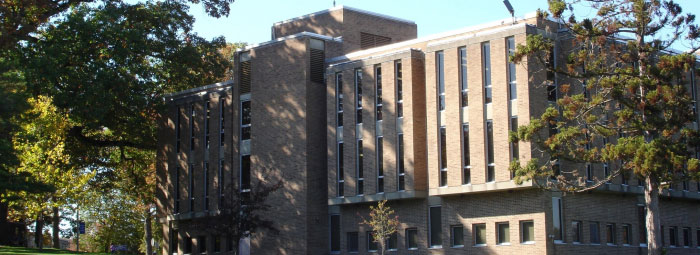 Mahoney Library in the Summer